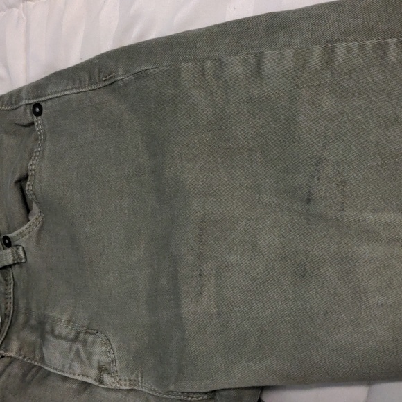 Olive Green Bullhead Skinny Jeans with ankle zipper.  Size 3 ankle - Picture 15 of 16